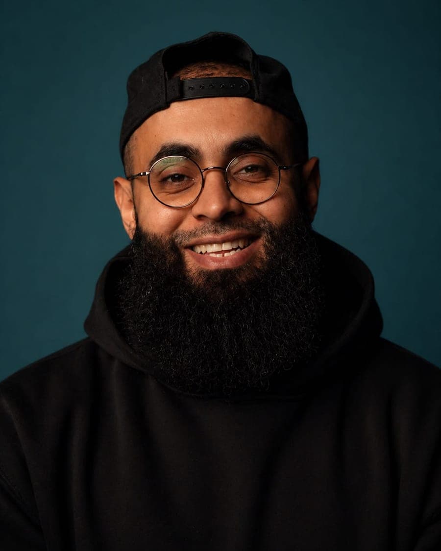 Bilal — host de The Backstage